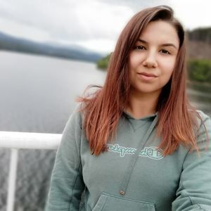 Meet your Posher, Roxana